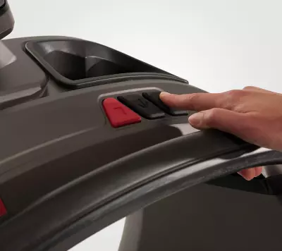 Клавиши управления скоростью и наклоном soft-touch